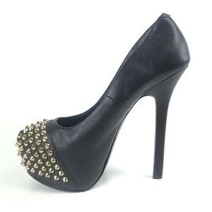 Steve Madden Bolddd Studded Pumps